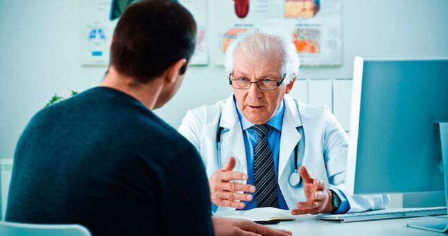 Bir doktor bir adama iktidar arttırıcı ilaçlar öneriyor